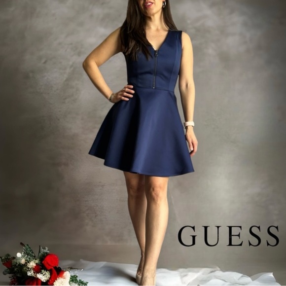 Guess New with tag agrafia  dress in Hawaiian blue - Picture 6 of 12